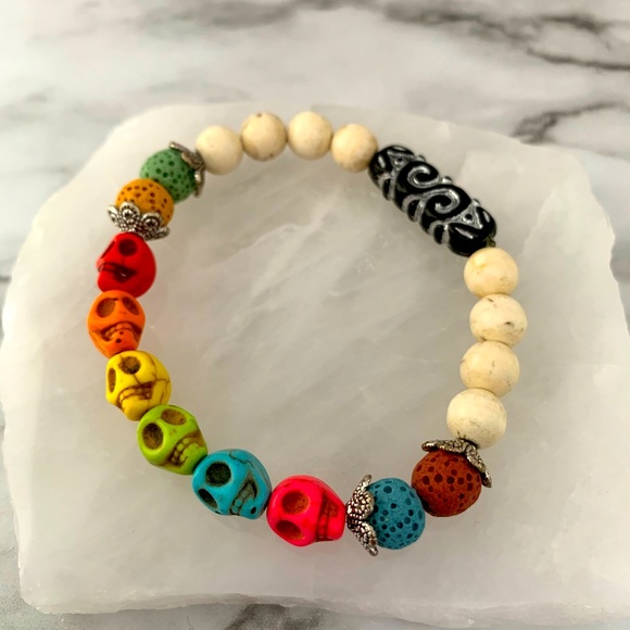2/30$ 🔮 Pride Skull Gemstone Bracelet - Picture 1 of 5